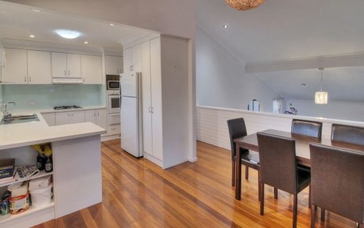 AIR CONDITIONED 4 BEDROOM HOME IN IDEAL MACGREGOR LOCATION