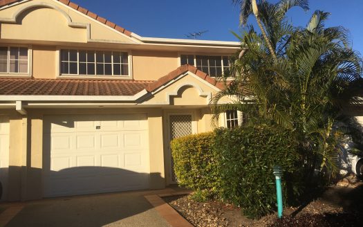 FANTASTIC LOCATION & RESORT STYLE LIVING AIR CONDITION HOME