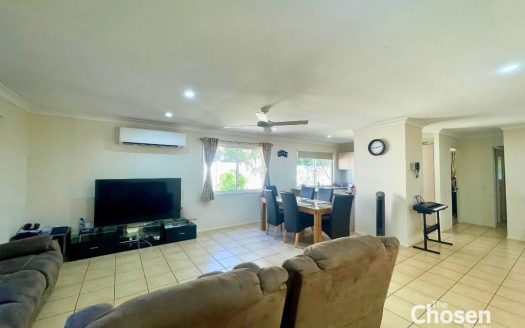 NEW CARPET WITH AIR CONDITIONER HOME!!! FANTASTIC LOCATION & RESORT STYLE LIVING