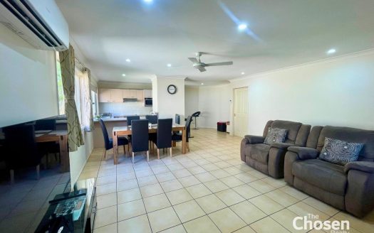 NEW CARPET WITH AIR CONDITIONER HOME!!! FANTASTIC LOCATION & RESORT STYLE LIVING